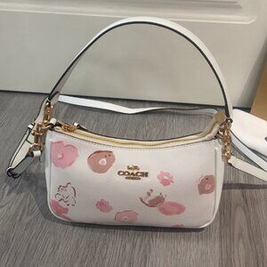 Coach Teri Shoulder Bag In Signature Canvas